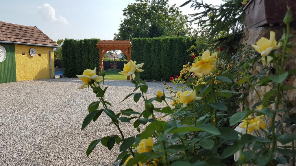 Pension Hostad Gabcikovo Bagian luar foto