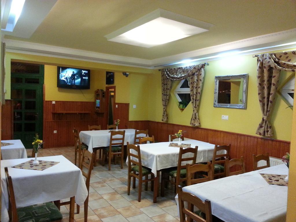 Pension Hostad Gabcikovo Bagian luar foto