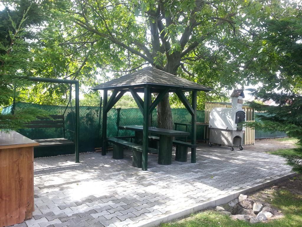 Pension Hostad Gabcikovo Bagian luar foto